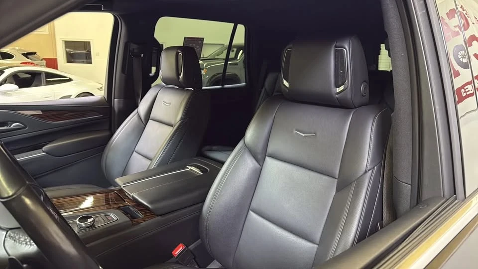 2022 Cadillac Escalade 5th Gen - Image 14 of 17