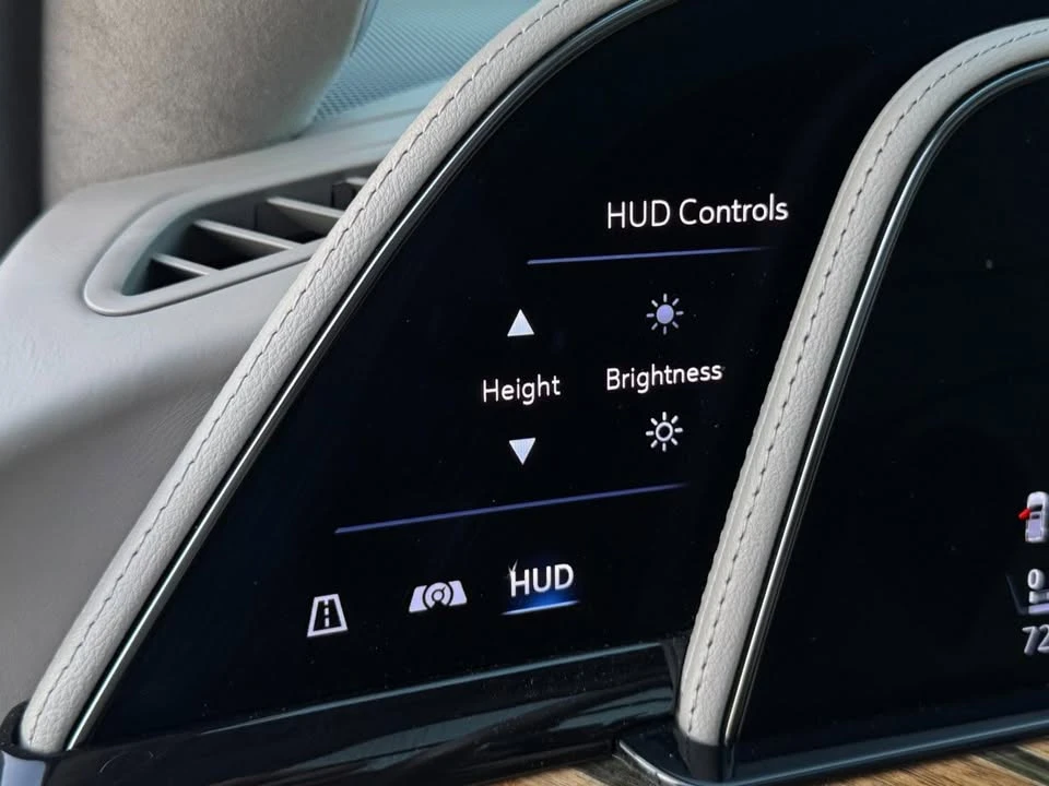 2022 Cadillac Escalade 5th Gen - Image 18 of 20