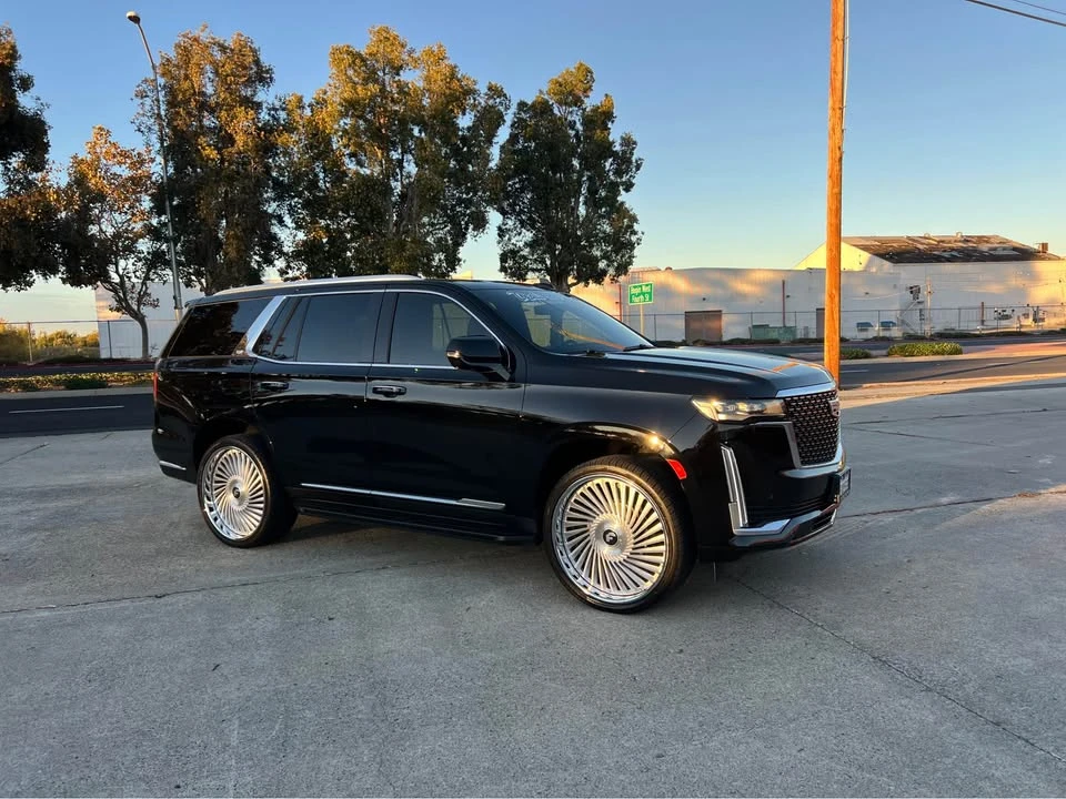 2022 Cadillac Escalade 5th Gen - Image 14 of 16