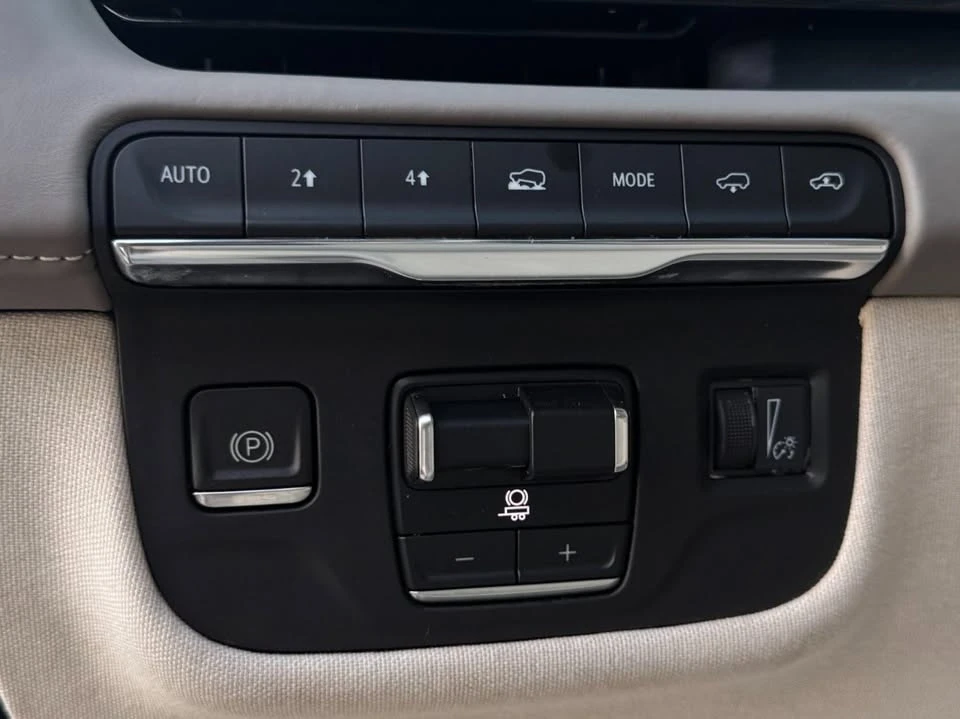 2022 Cadillac Escalade 5th Gen - Image 15 of 20