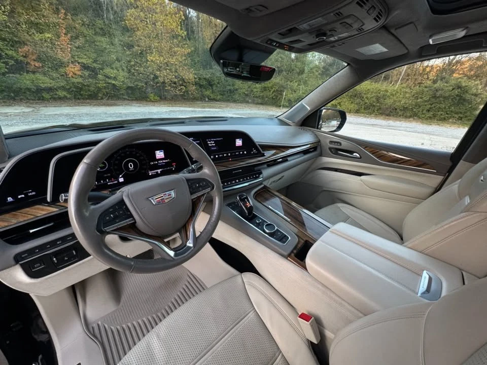 2022 Cadillac Escalade 5th Gen - Image 10 of 20