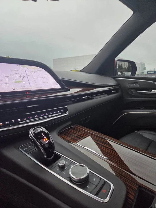 2022 Cadillac Escalade 5th Gen - Image 8 of 13