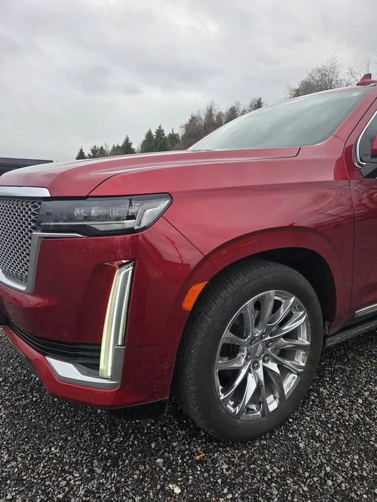 2022 Cadillac Escalade 5th Gen - Image 2 of 13