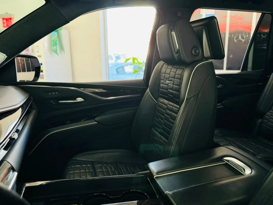 2022 Cadillac Escalade 5th Gen - Image 17 of 20