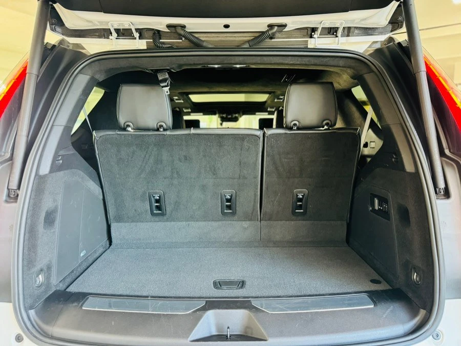 2022 Cadillac Escalade 5th Gen - Image 7 of 20