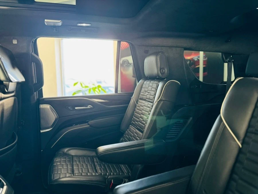 2022 Cadillac Escalade 5th Gen - Image 19 of 20