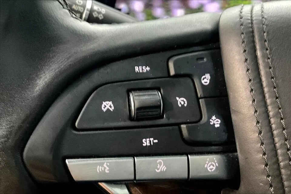 2022 Cadillac Escalade 5th Gen - Image 16 of 19