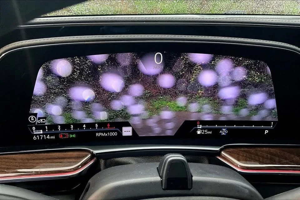 2022 Cadillac Escalade 5th Gen - Image 18 of 19