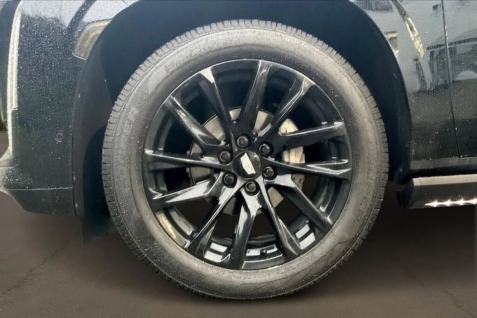 2022 Cadillac Escalade 5th Gen - Image 9 of 19