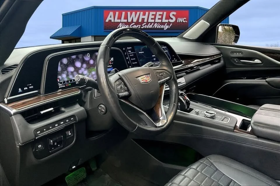 2022 Cadillac Escalade 5th Gen - Image 12 of 19