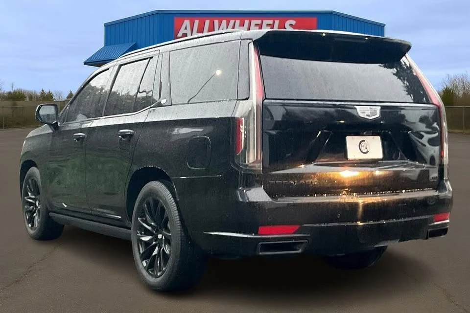 2022 Cadillac Escalade 5th Gen - Image 2 of 19