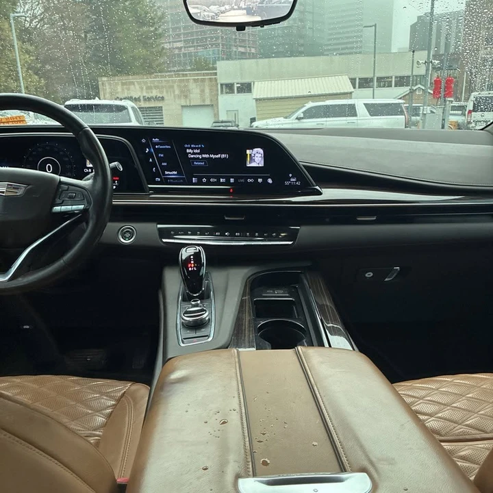 2022 Cadillac Escalade 5th Gen - Image 15 of 20