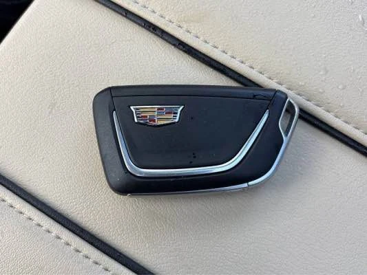 2022 Cadillac Escalade 5th Gen - Image 17 of 20