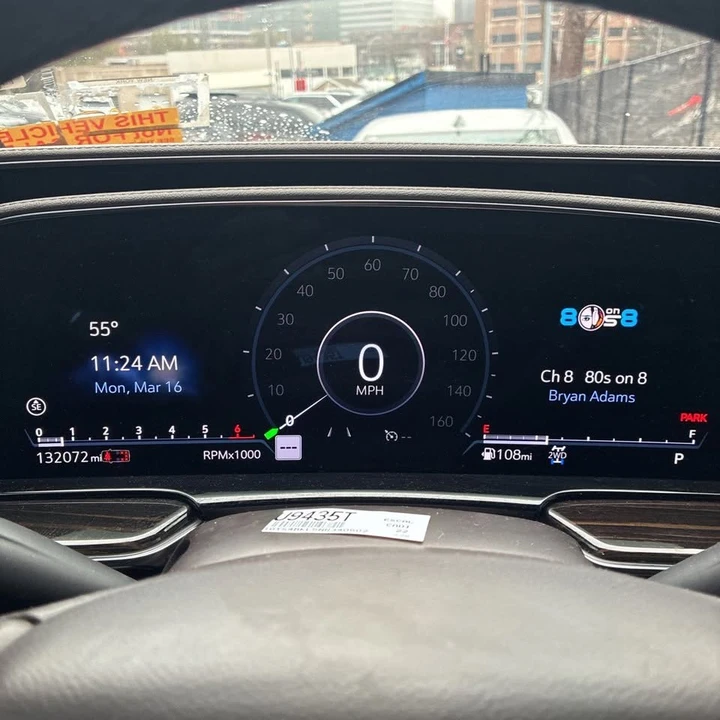 2022 Cadillac Escalade 5th Gen - Image 17 of 20