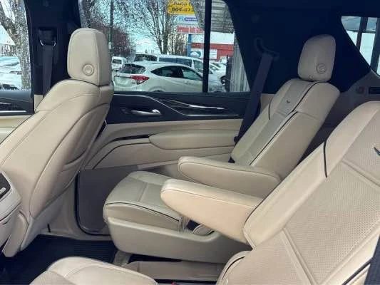 2022 Cadillac Escalade 5th Gen - Image 18 of 20