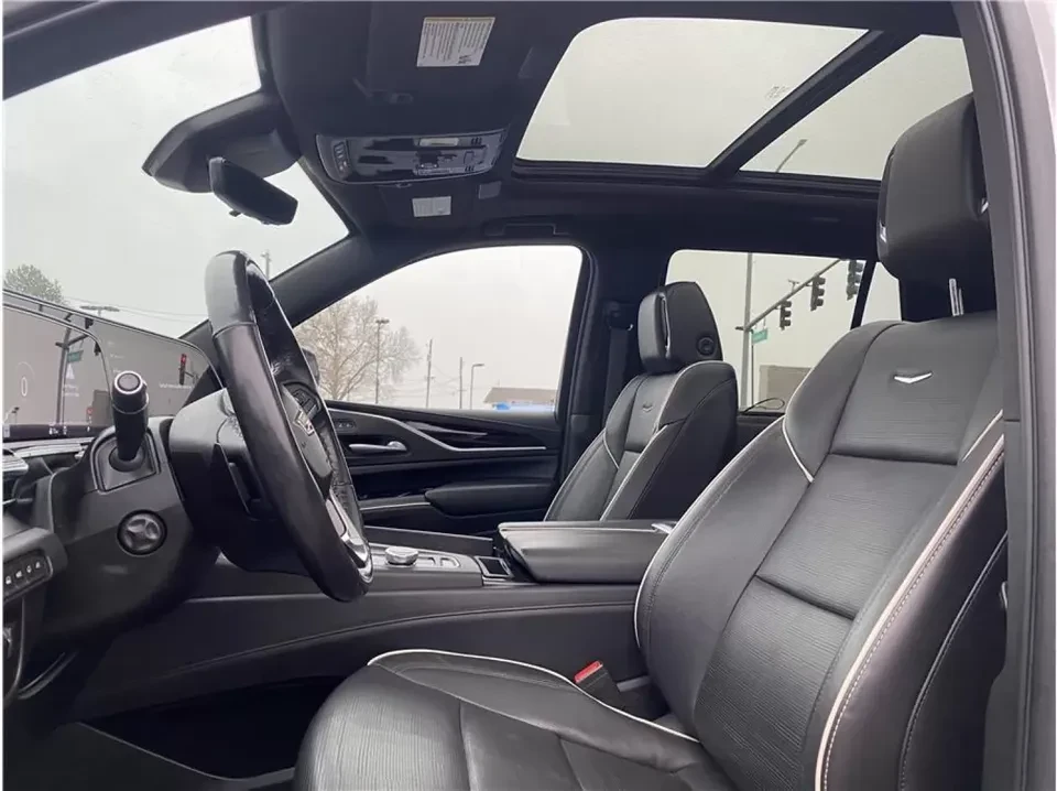2022 Cadillac Escalade 5th Gen - Image 11 of 20