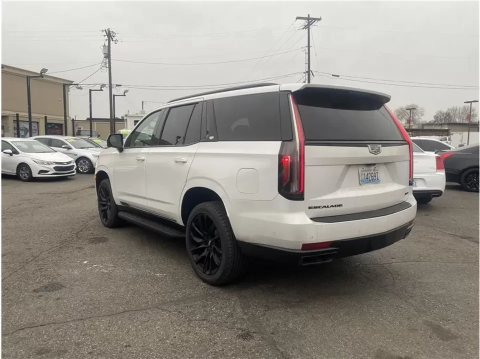 2022 Cadillac Escalade 5th Gen - Image 9 of 20