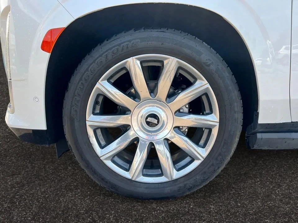 2022 Cadillac Escalade 5th Gen - Image 14 of 20