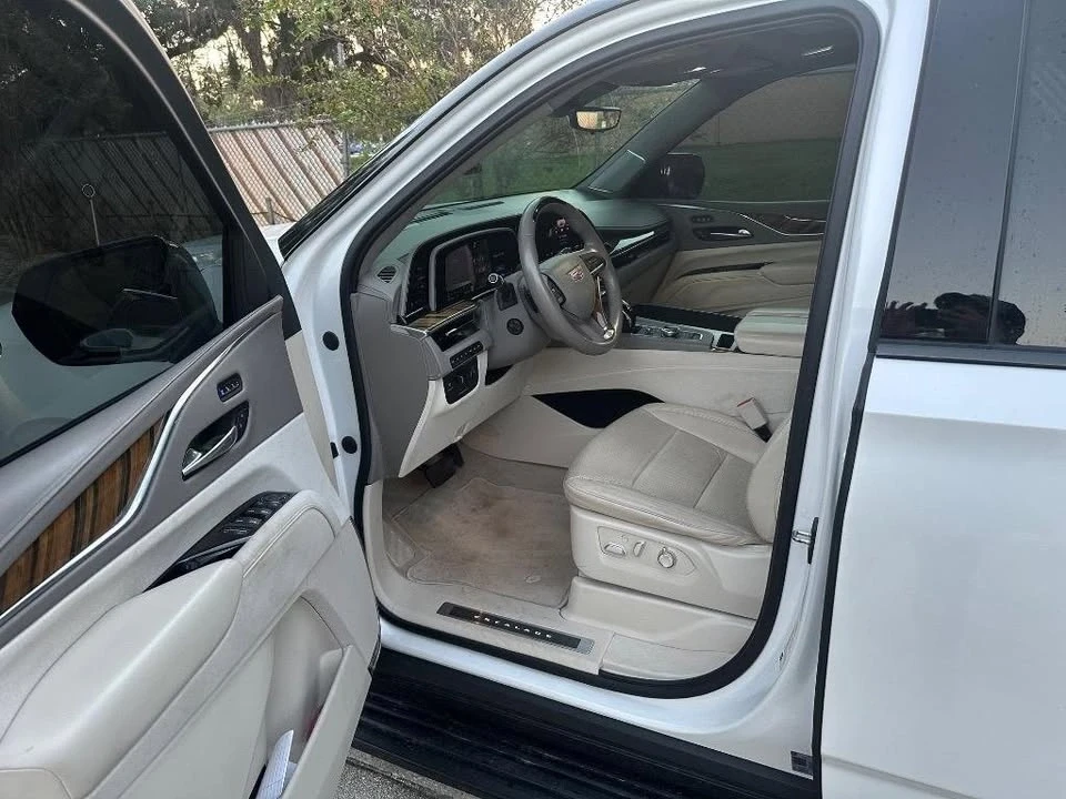 2022 Cadillac Escalade 5th Gen - Image 5 of 5