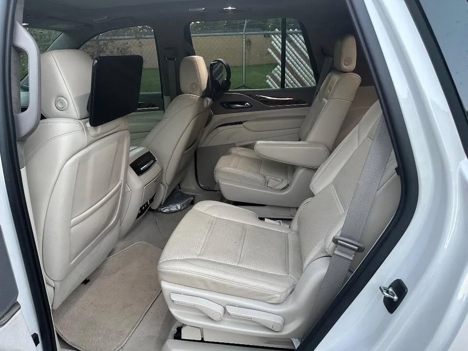 2022 Cadillac Escalade 5th Gen - Image 4 of 5
