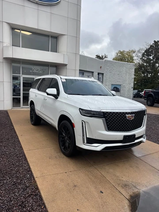 2022 Cadillac Escalade 5th Gen - Image 2 of 16