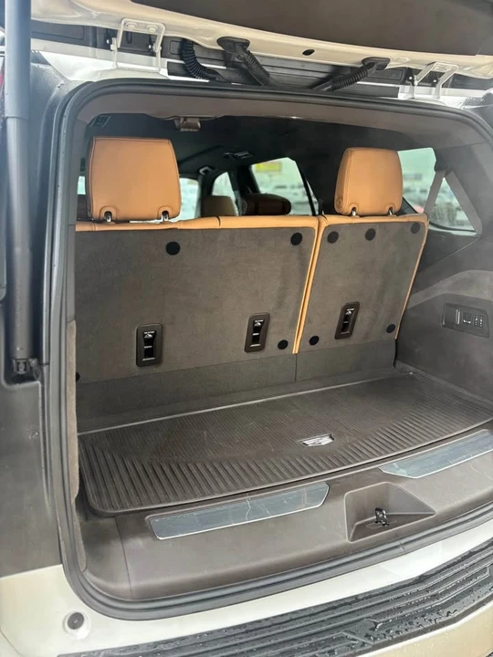 2022 Cadillac Escalade 5th Gen - Image 5 of 16