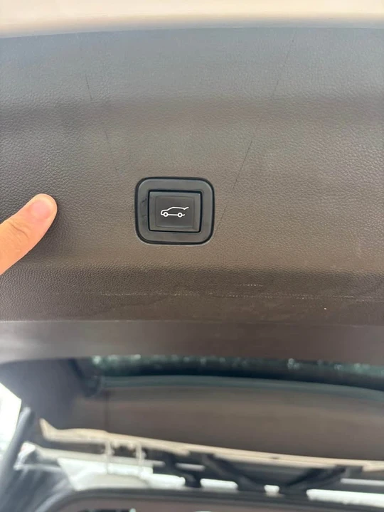 2022 Cadillac Escalade 5th Gen - Image 6 of 16