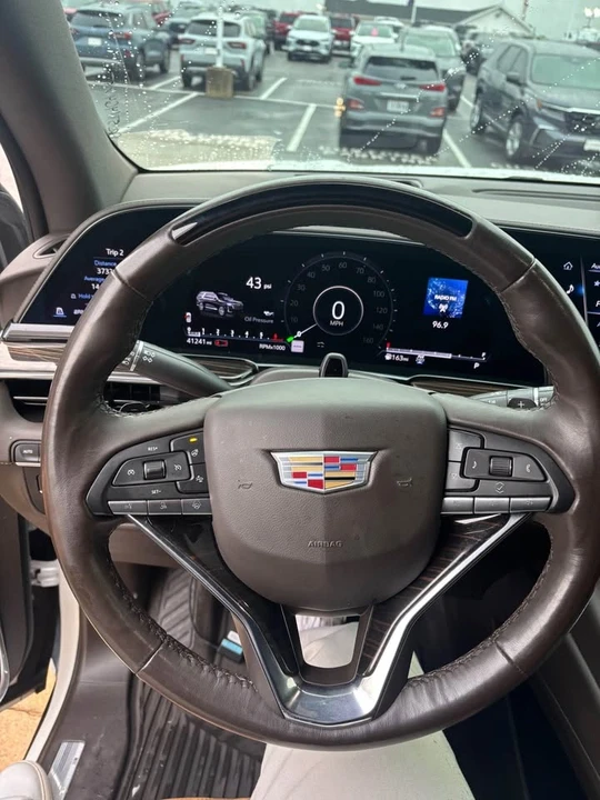 2022 Cadillac Escalade 5th Gen - Image 14 of 16