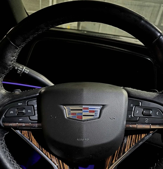 2022 Cadillac Escalade 5th Gen - Image 9 of 18