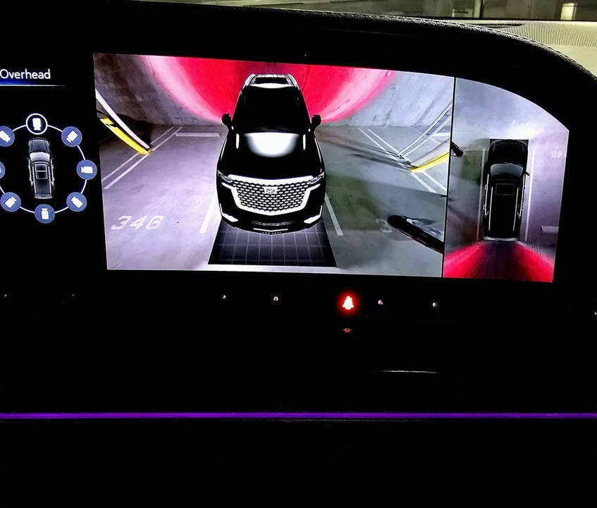 2022 Cadillac Escalade 5th Gen - Image 11 of 18