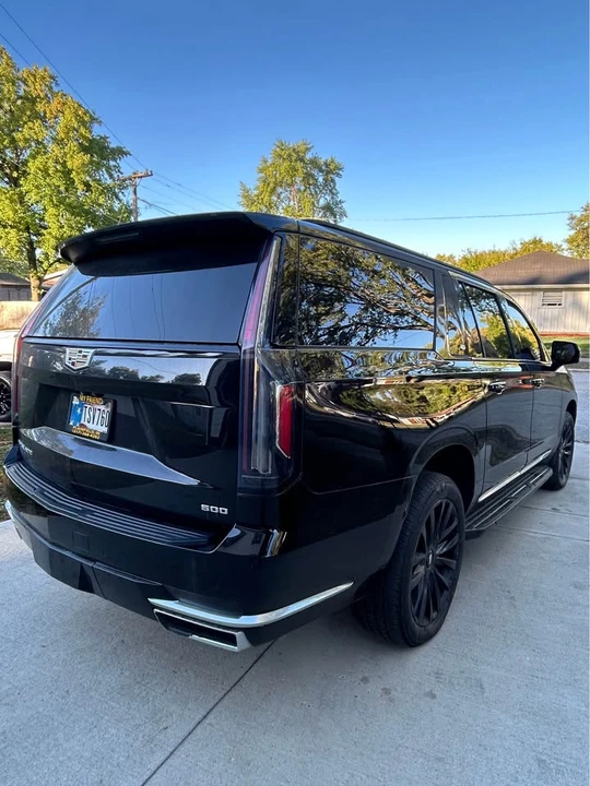 2022 Cadillac Escalade 5th Gen - Image 5 of 11