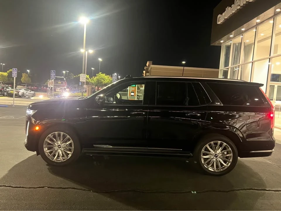 2022 Cadillac Escalade 5th Gen - Image 2 of 11