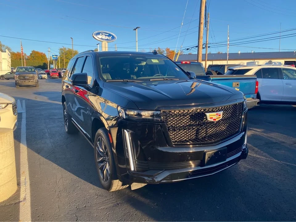 2022 Cadillac Escalade 5th Gen - Image 2 of 6