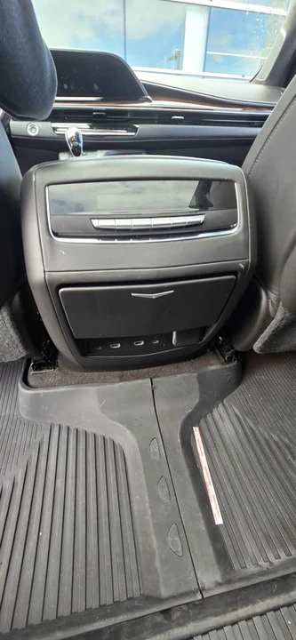 2022 Cadillac Escalade 5th Gen - Image 13 of 16