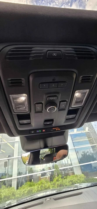 2022 Cadillac Escalade 5th Gen - Image 9 of 16