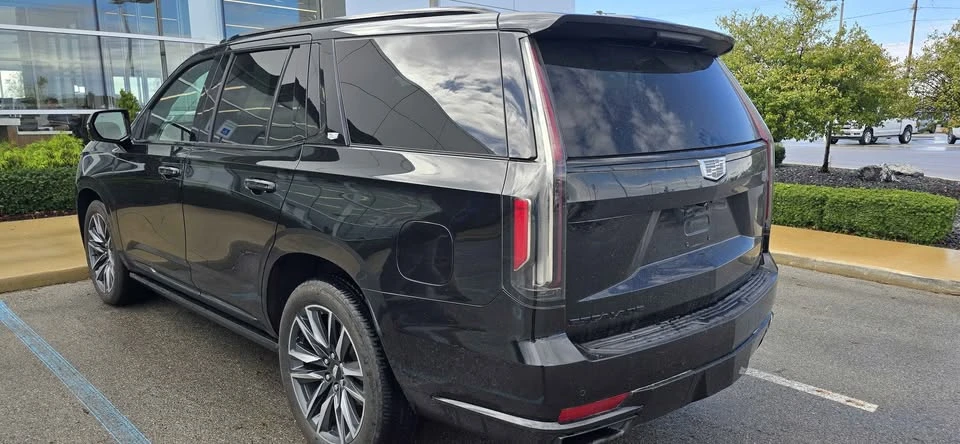 2022 Cadillac Escalade 5th Gen - Image 2 of 16
