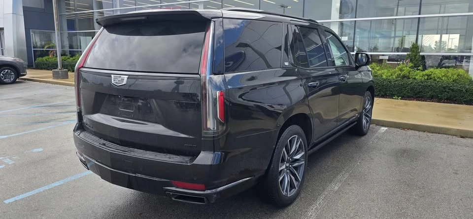 2022 Cadillac Escalade 5th Gen - Image 3 of 16