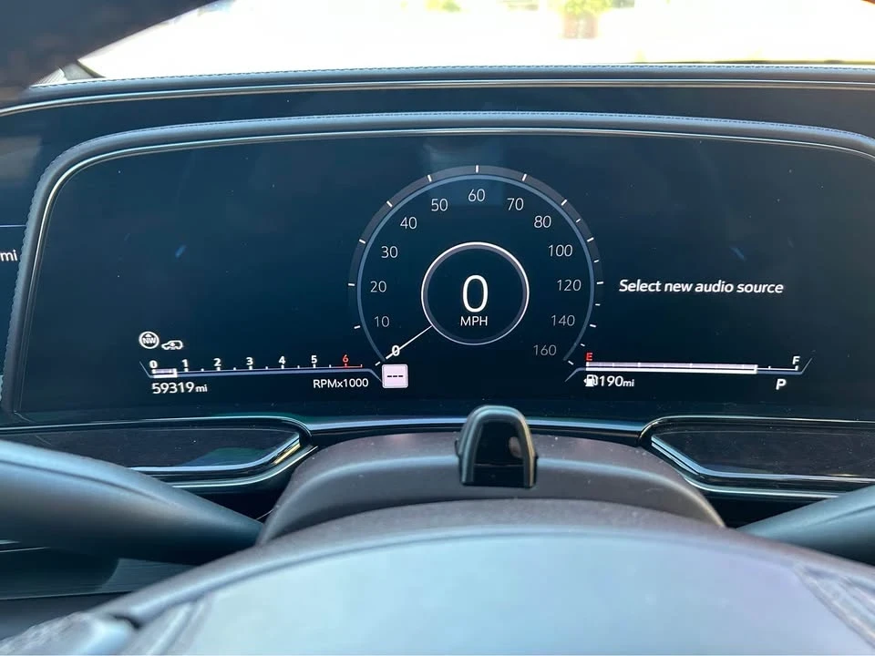 2022 Cadillac Escalade 5th Gen - Image 15 of 20
