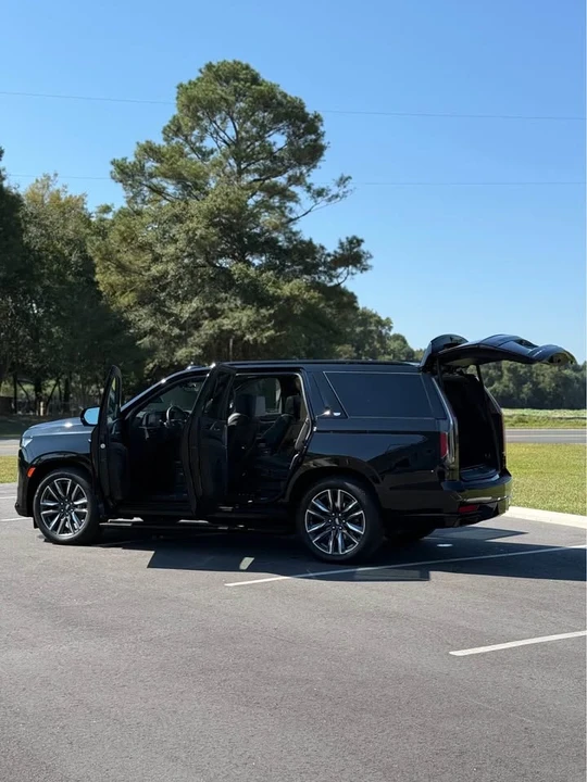 2022 Cadillac Escalade 5th Gen - Image 11 of 15