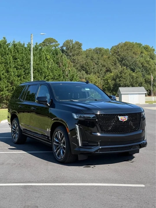 2022 Cadillac Escalade 5th Gen - Image 3 of 15