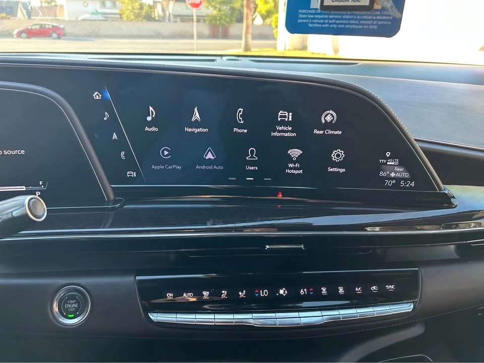 2022 Cadillac Escalade 5th Gen - Image 17 of 20