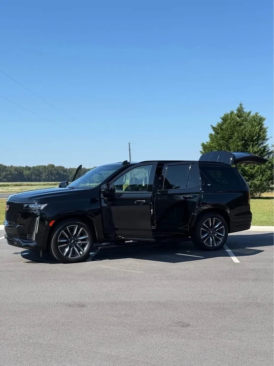 2022 Cadillac Escalade 5th Gen - Image 12 of 15
