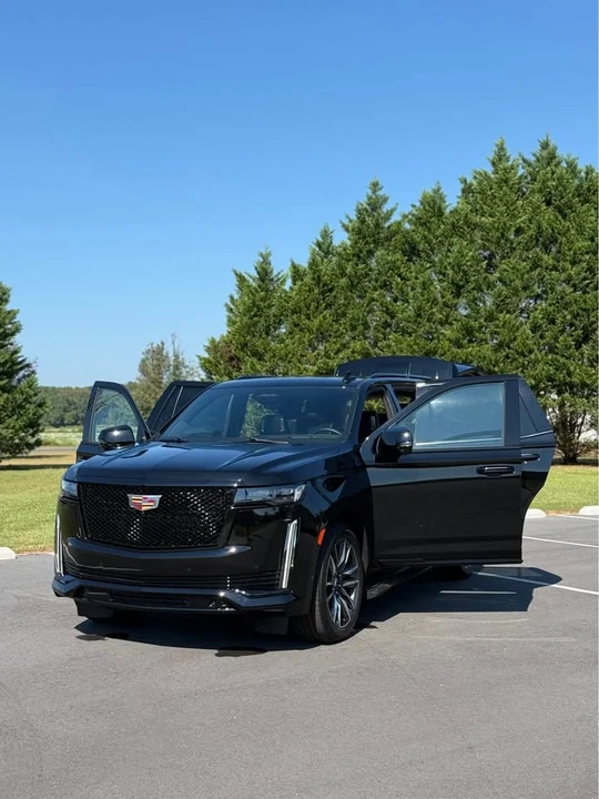 2022 Cadillac Escalade 5th Gen - Image 13 of 15