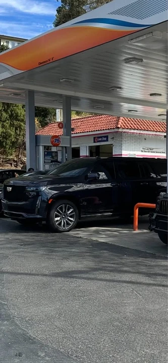 2022 Cadillac Escalade 5th Gen - Image 5 of 6