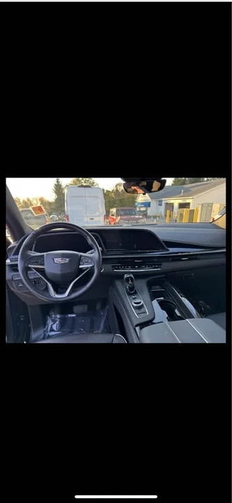2022 Cadillac Escalade 5th Gen - Image 9 of 14