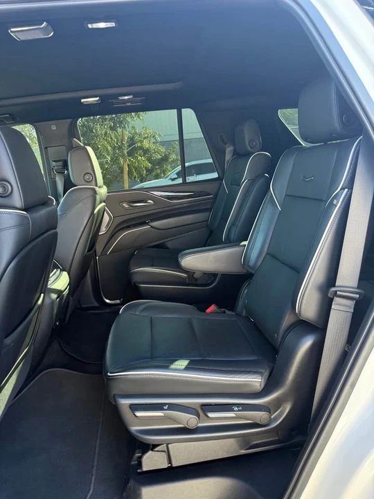 2022 Cadillac Escalade 5th Gen - Image 8 of 9