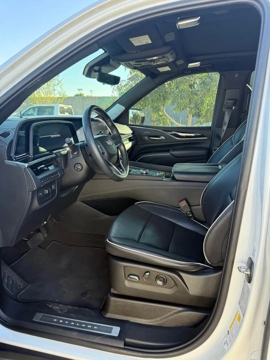 2022 Cadillac Escalade 5th Gen - Image 5 of 9