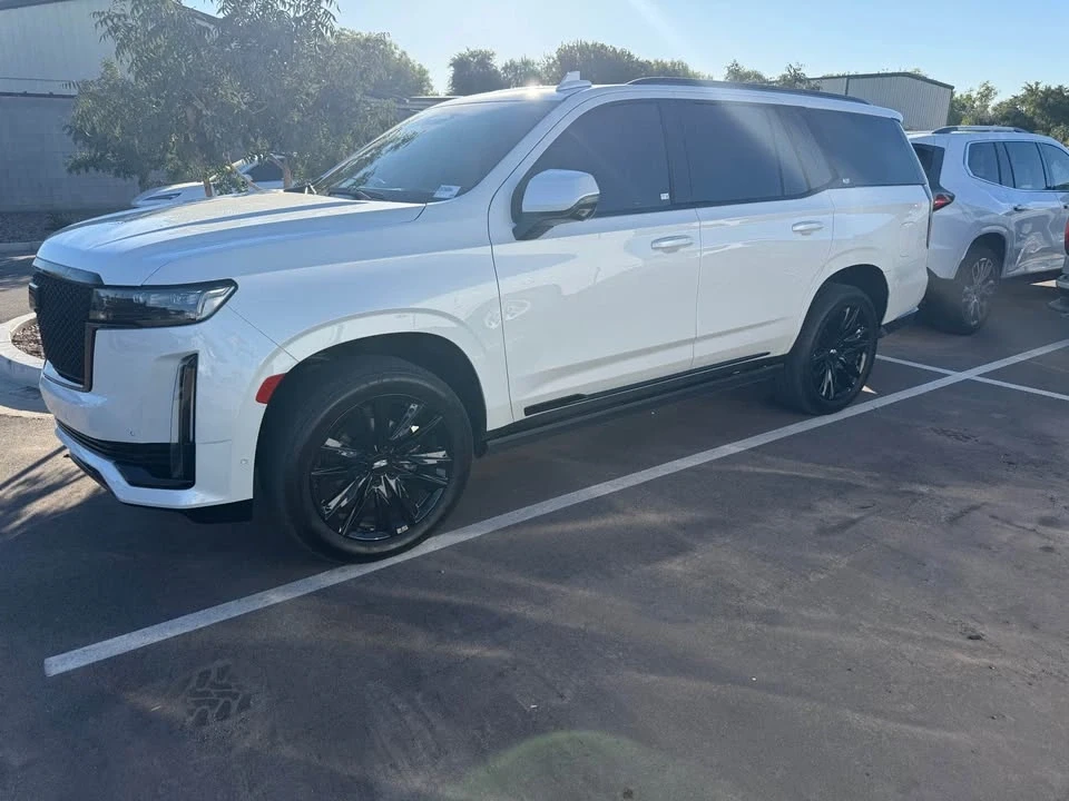 2022 Cadillac Escalade 5th Gen - Image 2 of 9