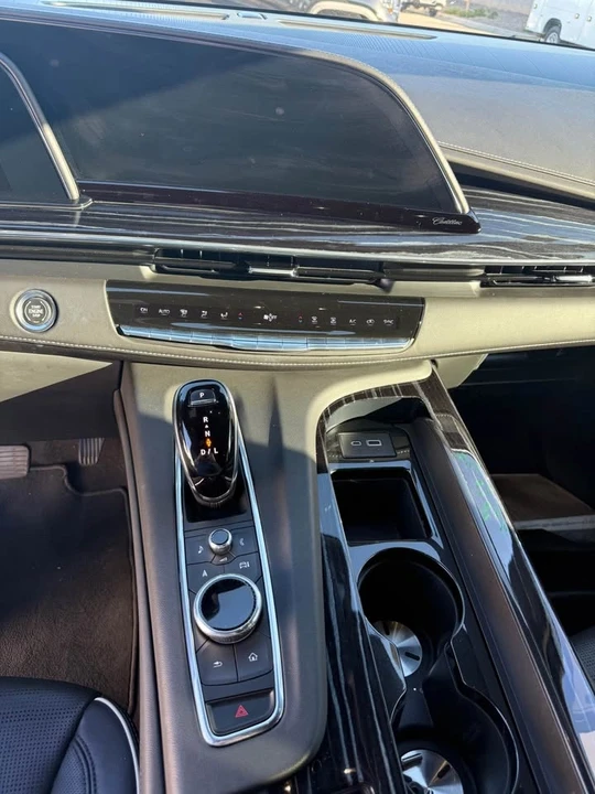 2022 Cadillac Escalade 5th Gen - Image 7 of 9