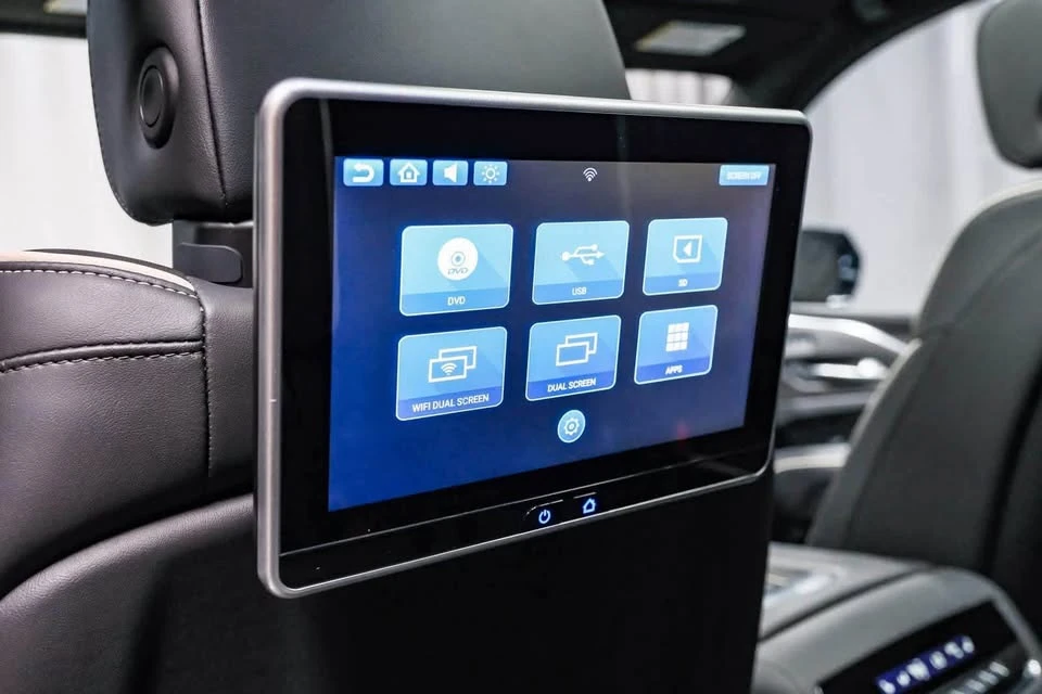 2022 Cadillac Escalade 5th Gen - Image 15 of 20